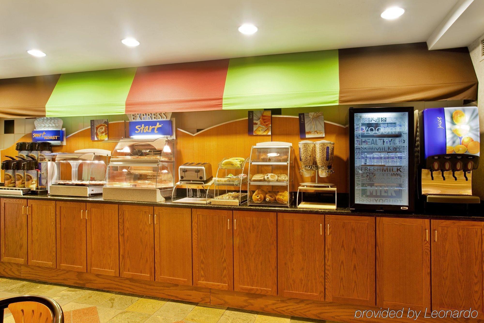 Holiday Inn Express & Suites Chicago-Midway Airport By Ihg Bedford Park Экстерьер фото