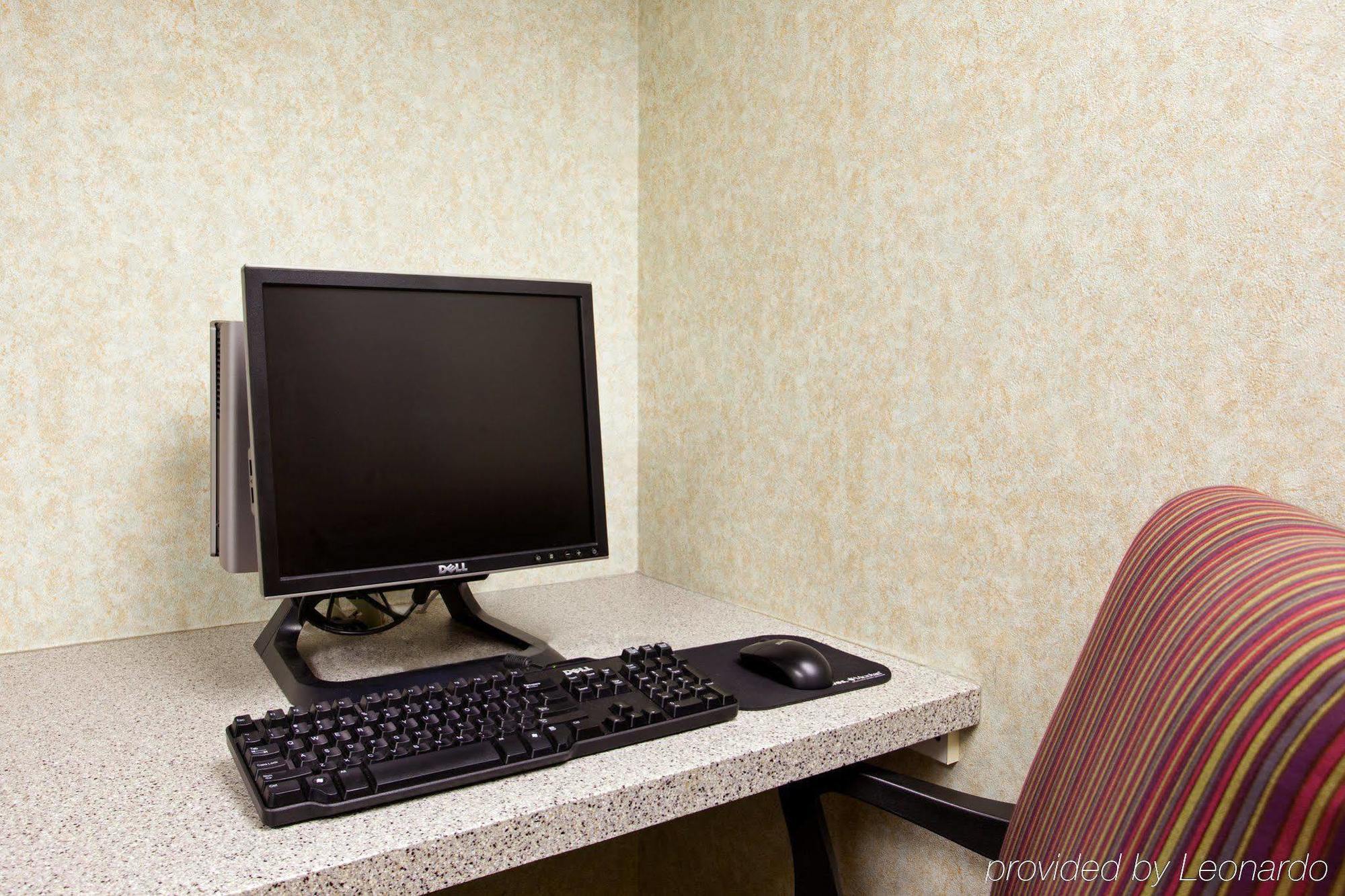 Holiday Inn Express & Suites Chicago-Midway Airport By Ihg Bedford Park Экстерьер фото