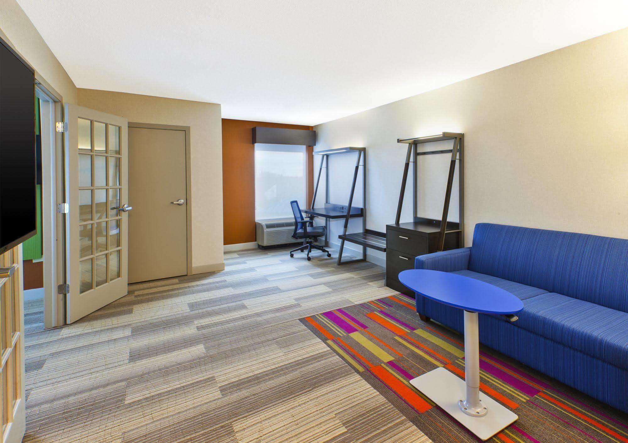 Holiday Inn Express & Suites Chicago-Midway Airport By Ihg Bedford Park Экстерьер фото